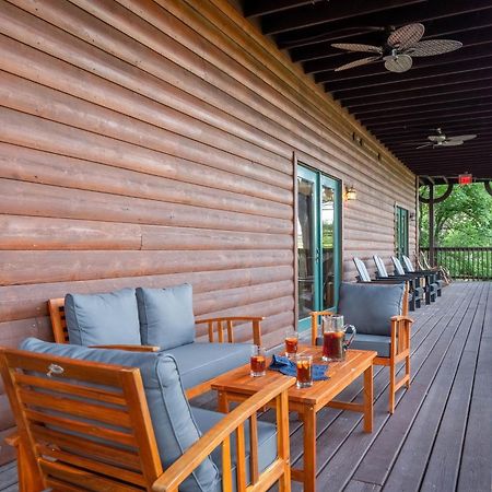 Hickory Ridge By Avantstay Incredible Private Elevated Cabin Sleeps 20 แกตลิงเบิร์ก ภายนอก รูปภาพ