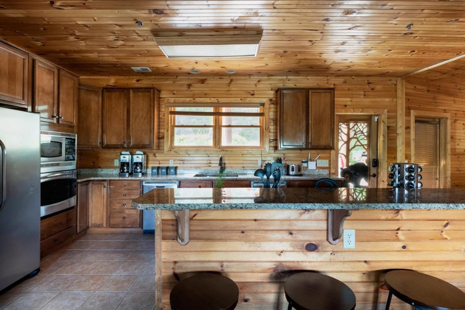 Hickory Ridge By Avantstay Incredible Private Elevated Cabin Sleeps 20 แกตลิงเบิร์ก ภายนอก รูปภาพ